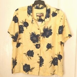 Havana Jacks Cafe Floral Rayon Yellow blouse. Size Large